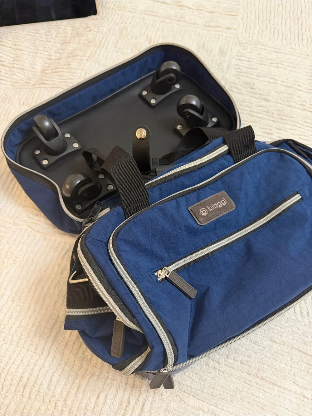 Blaggi Navy Travel Duffel Bag with Removable Strap